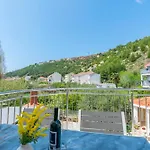 Mir * Duće