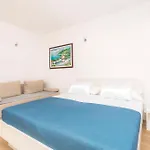 Mir * Duće
