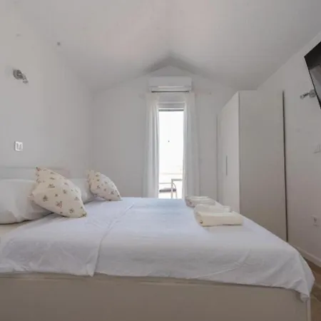 Mir Apartmán Duće