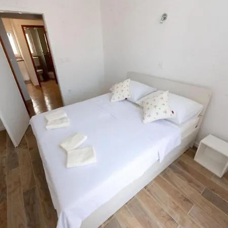 Apartmán Mir *